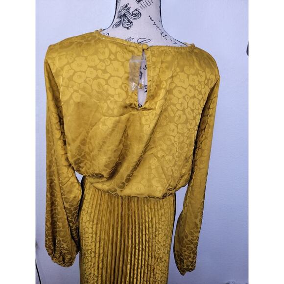 NWOT Flying Tomato Maxi Dress SZ Small Long Sleeves Self Belt Pleated Mustard - Picture 8 of 13